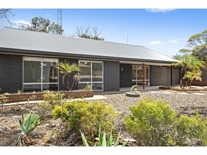 2 Burns Street, Waikerie SA 5330