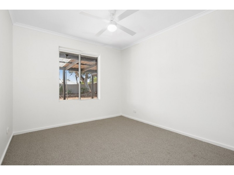 2 Burns Street, Waikerie SA 5330