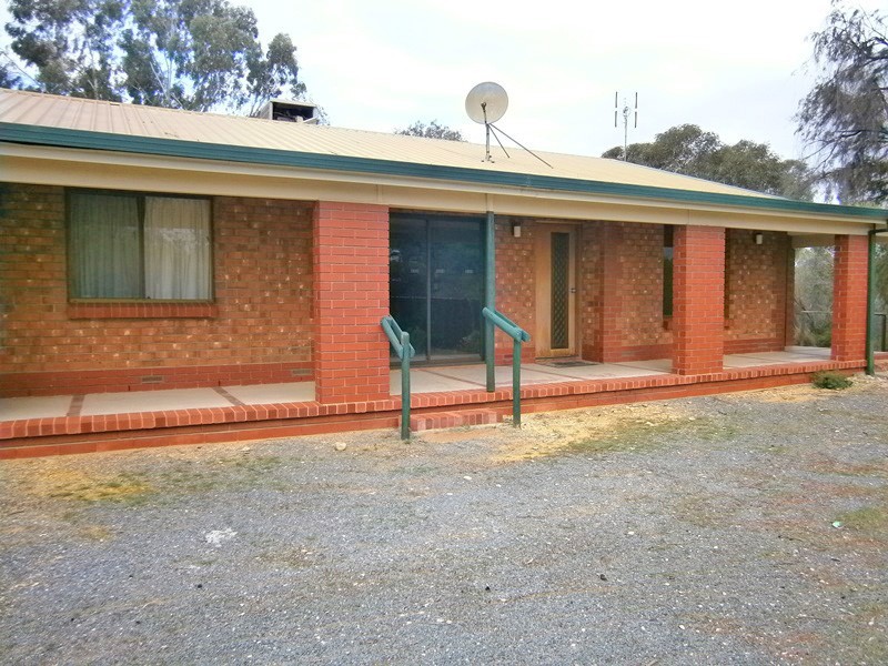 15-17 Nildottie Road, Swan Reach SA 5354