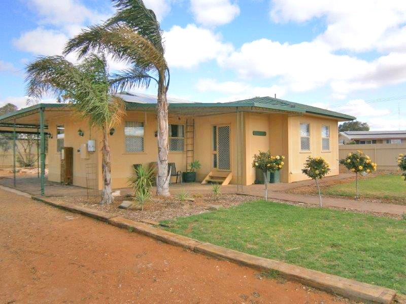18 North West Terrace, Morgan SA 5320