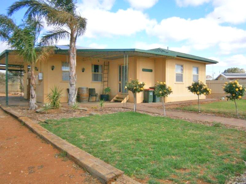 18 North West Terrace, Morgan SA 5320