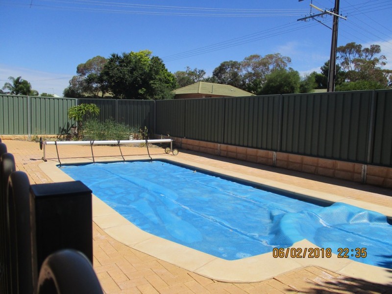 4 Murray Street, Paringa SA 5340