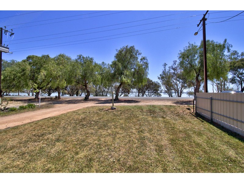 8 Queen Elizabeth Drive, Barmera SA 5345