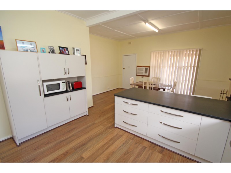 42 Sixteenth Street, Renmark SA 5341