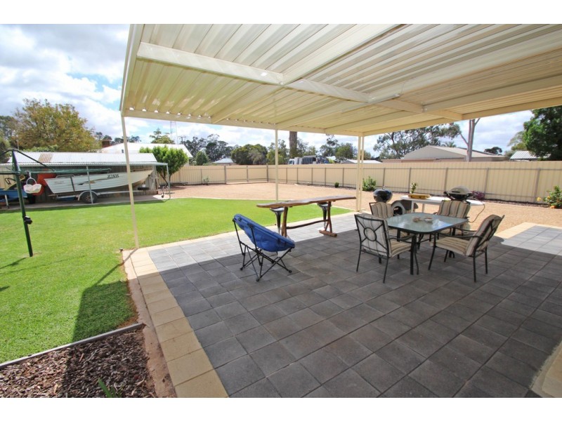 42 Sixteenth Street, Renmark SA 5341