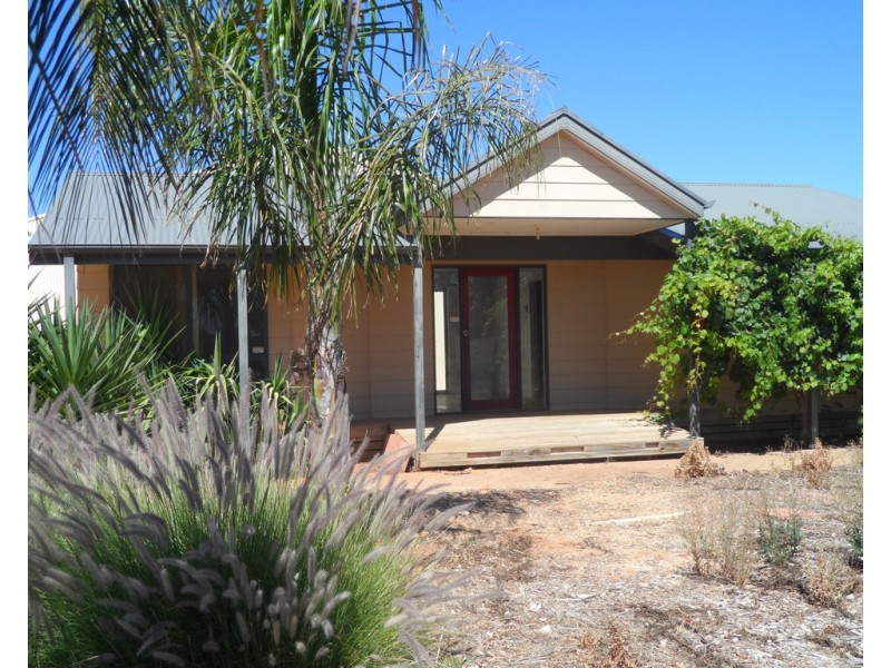 43 Robertson Avenue, Loxton SA 5333