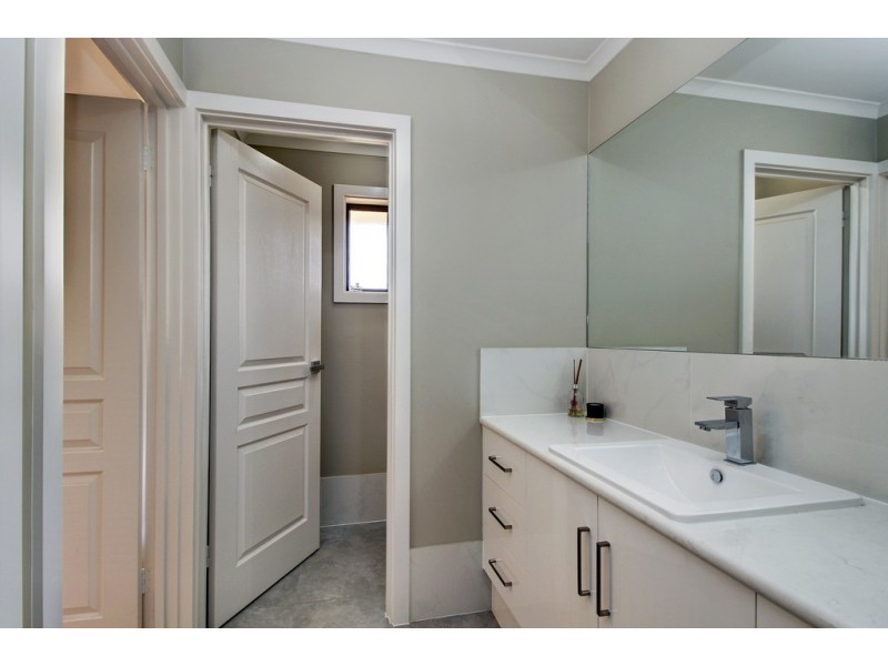 402 Balfour Ogilvy Avenue, Loxton SA 5333