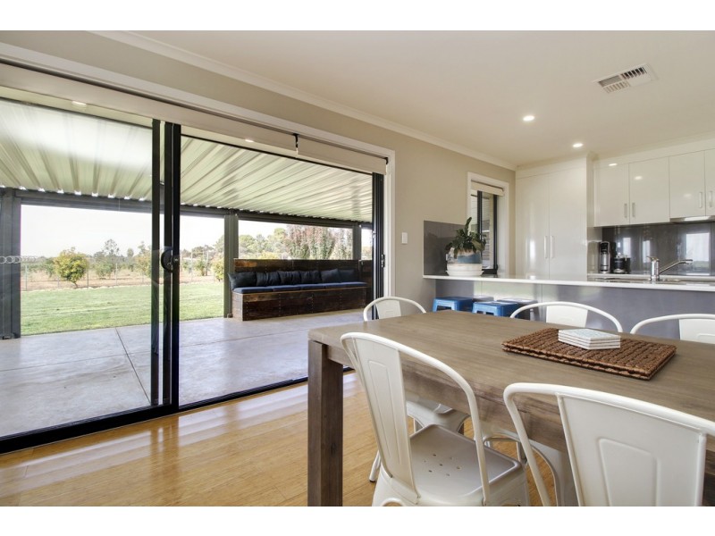 402 Balfour Ogilvy Avenue, Loxton SA 5333