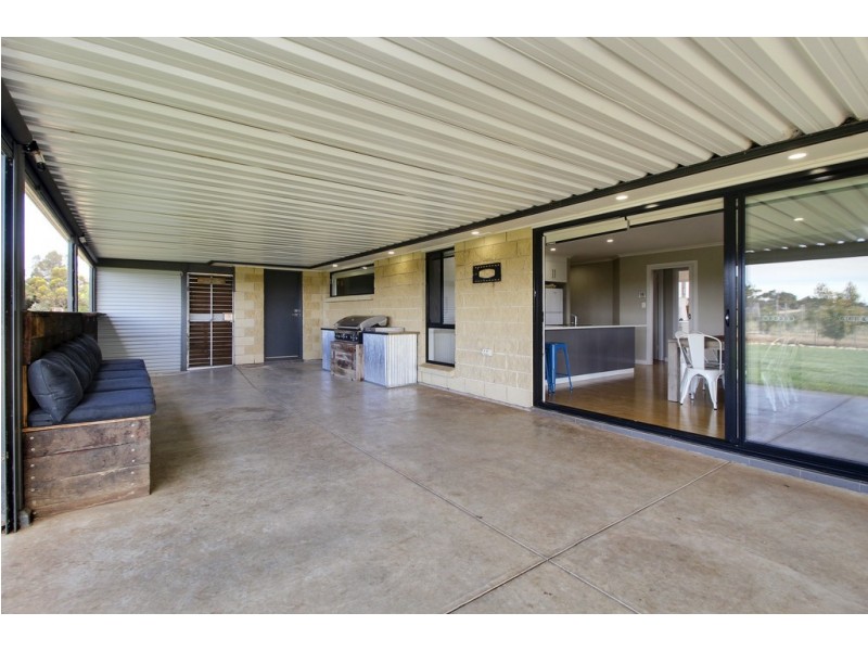 402 Balfour Ogilvy Avenue, Loxton SA 5333