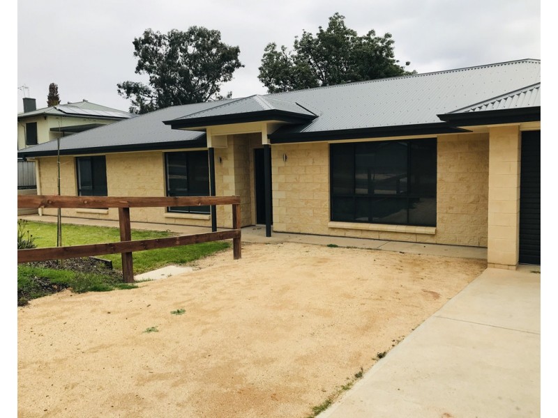 56A Coral Street, Loxton SA 5333