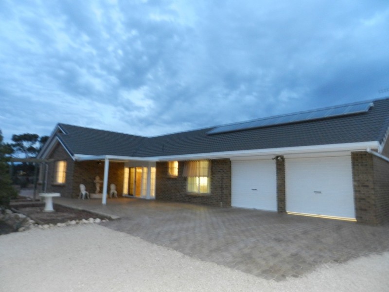 372 Old Sturt Highway, Glossop SA 5344