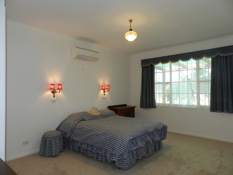 372 Old Sturt Highway, Glossop SA 5344