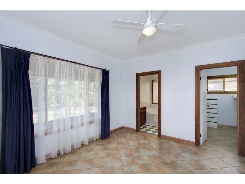 97 Badcoe Road, Loxton SA 5333