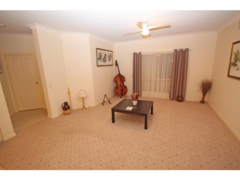 28 Flinders Street, Renmark SA 5341