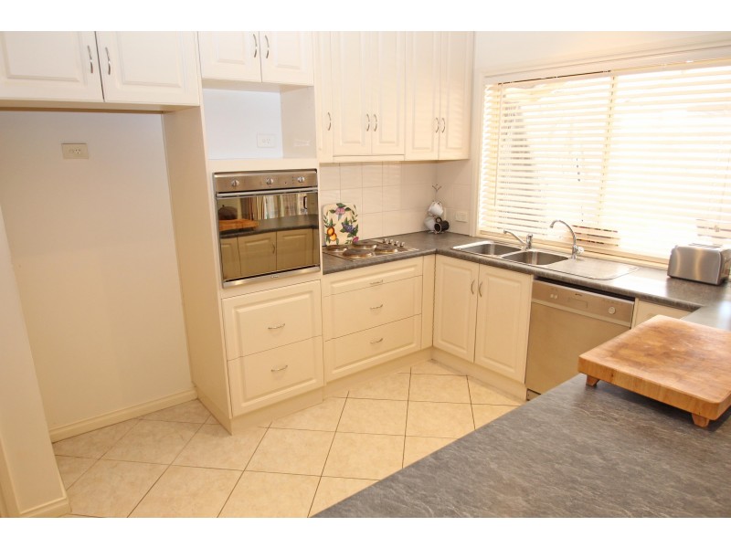 28 Flinders Street, Renmark SA 5341
