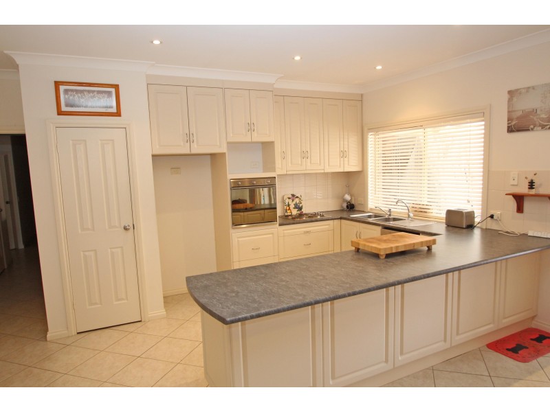 28 Flinders Street, Renmark SA 5341