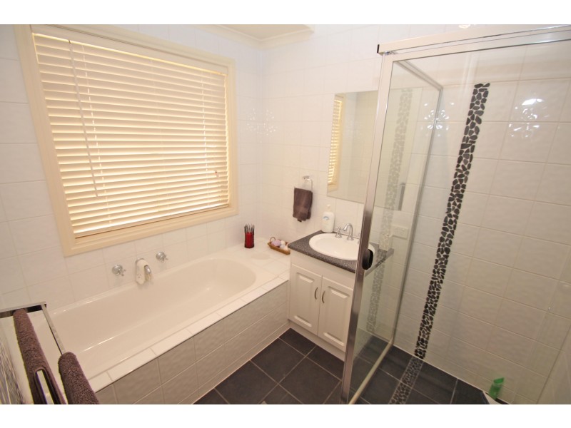 28 Flinders Street, Renmark SA 5341