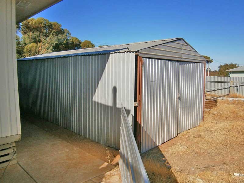 35-37 McCutcheon Street, Waikerie SA 5330