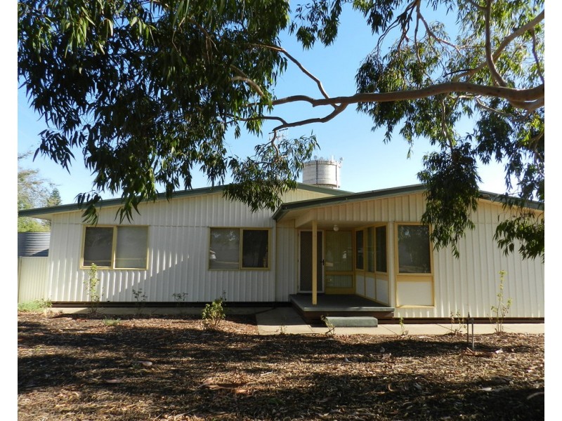 26 Bahnisch Avenue, Berri SA 5343