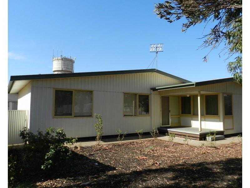 26 Bahnisch Avenue, Berri SA 5343