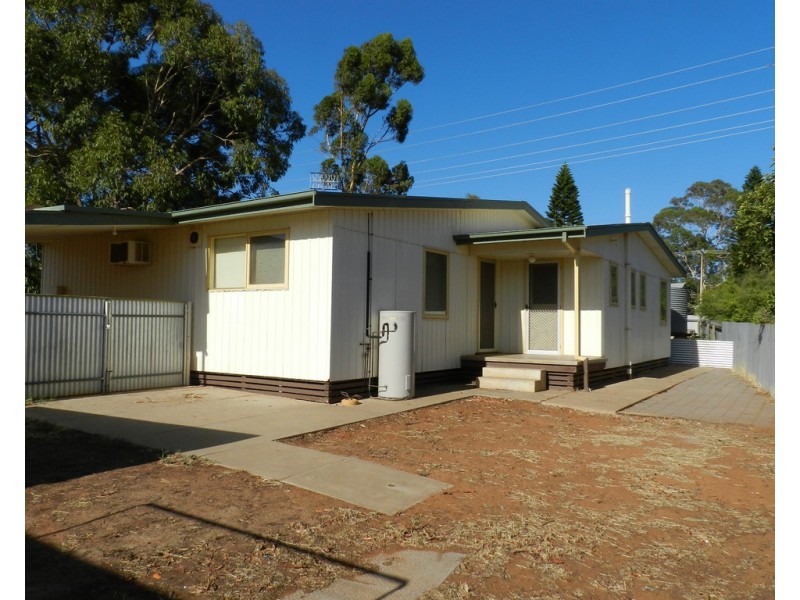 26 Bahnisch Avenue, Berri SA 5343