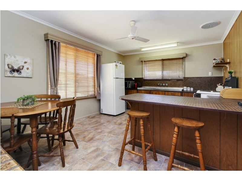 12 Hameister Avenue, Loxton SA 5333