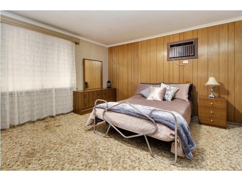 12 Hameister Avenue, Loxton SA 5333