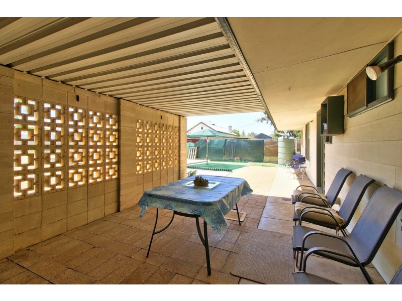 12 Hameister Avenue, Loxton SA 5333