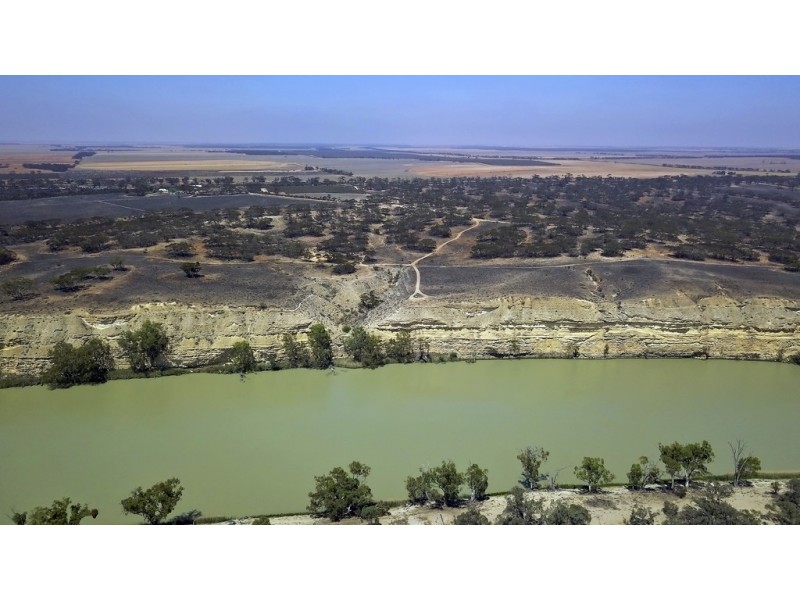 15501 Sturt Highway, Waikerie SA 5330