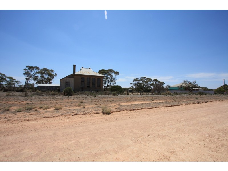 27 Edna Street, Pata SA 5333