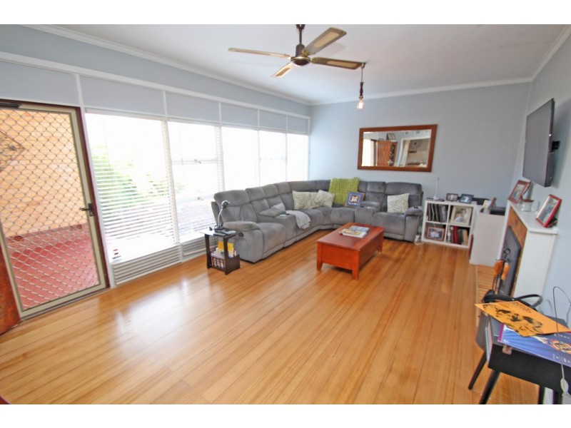 6 Churchill Street, Paringa SA 5340