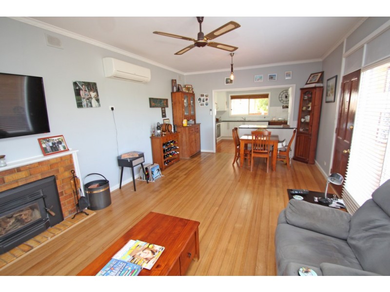 6 Churchill Street, Paringa SA 5340