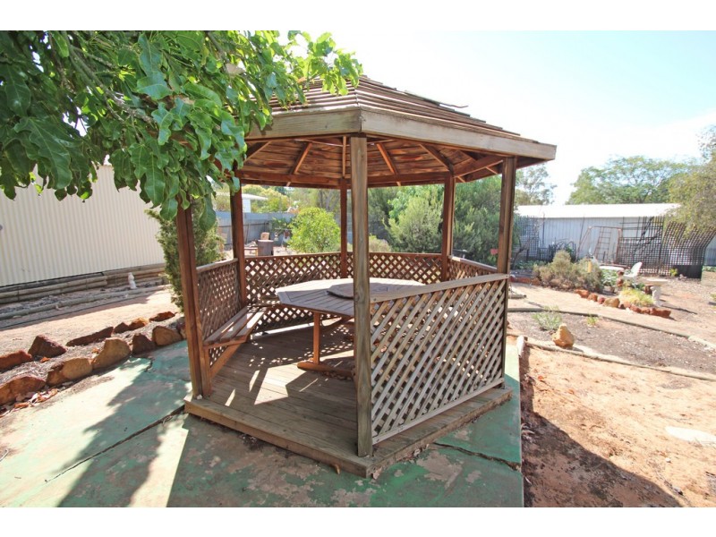 6 Churchill Street, Paringa SA 5340