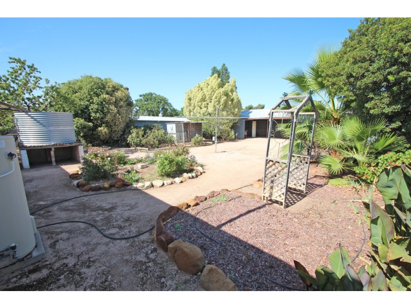 41 Railway Tce, Renmark SA 5341