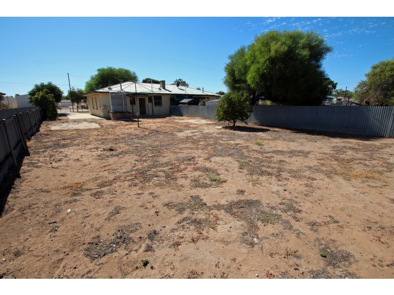 25 Twentieth Street, Renmark SA 5341
