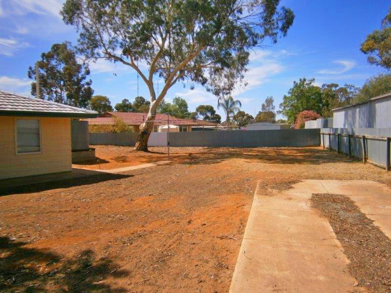 9 Smith Drive, Waikerie SA 5330
