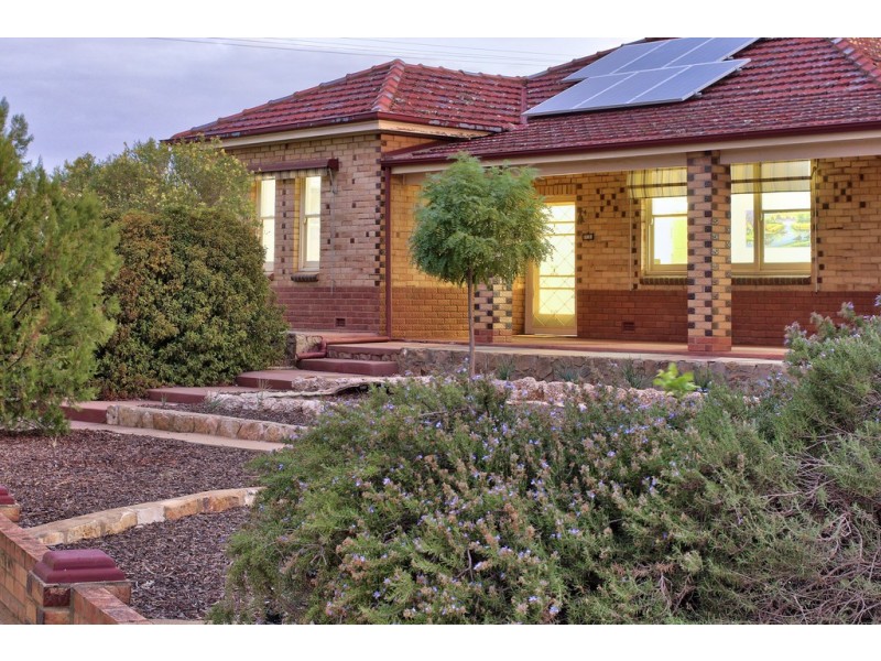 18 Third Street, Loxton SA 5333