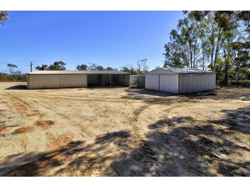 327 Dalziel Road, Barmera SA 5345