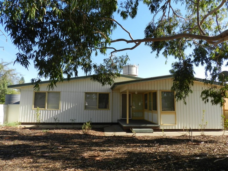 26 Bahnisch Avenue, Berri SA 5343