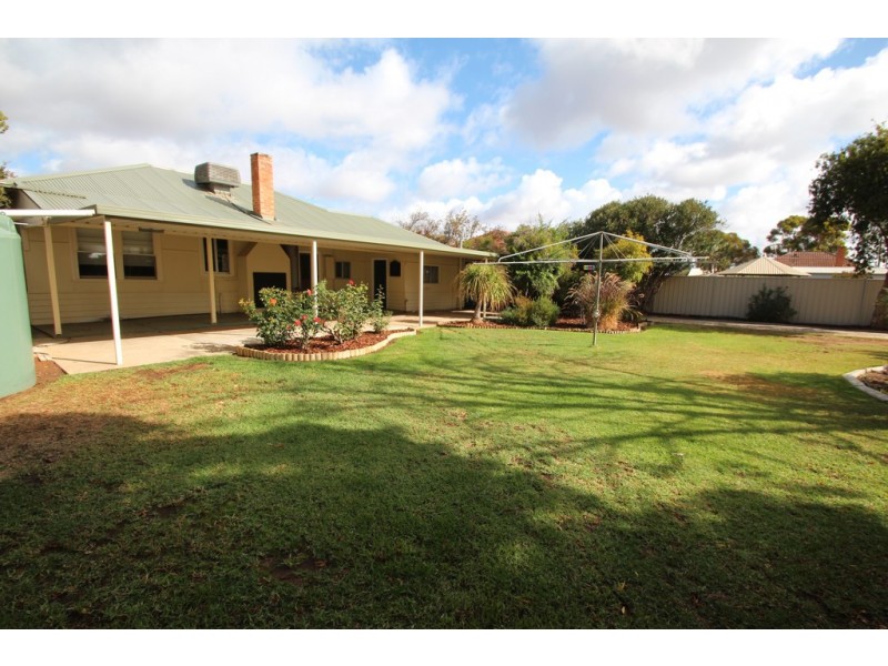 10 KOKODA AVENUE, Renmark SA 5341