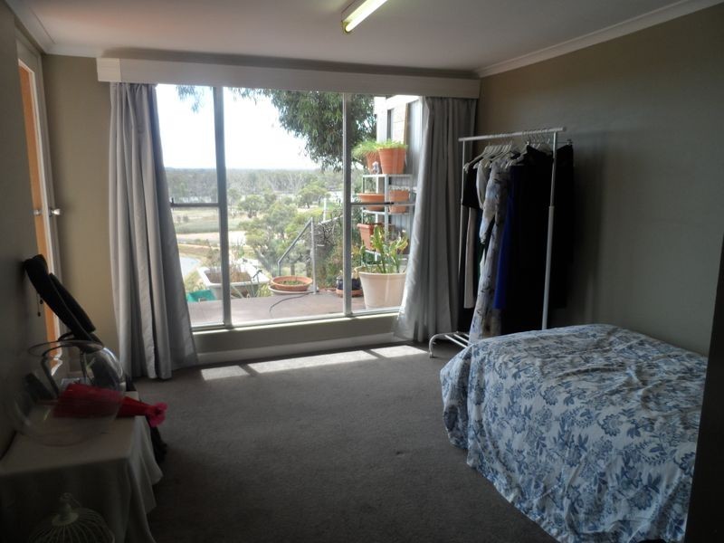 8 HILLTOP DRIVE, Loxton SA 5333