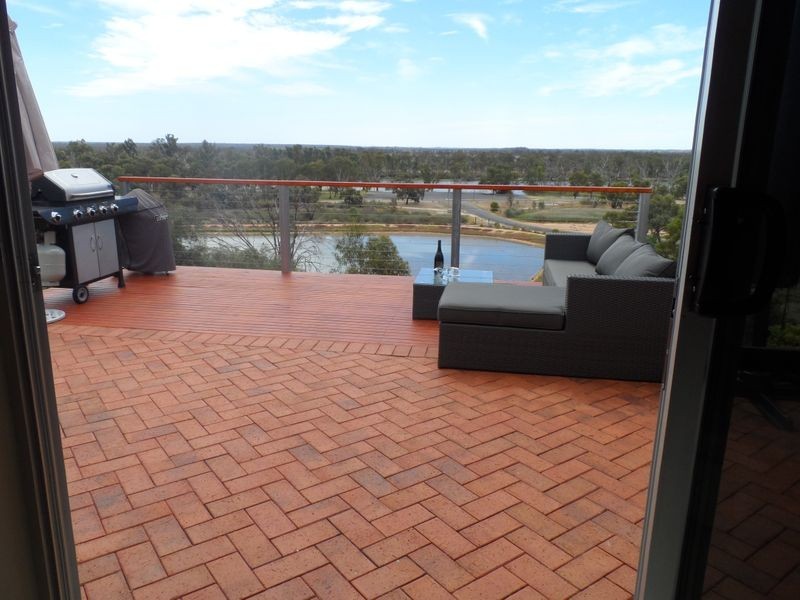 8 HILLTOP DRIVE, Loxton SA 5333