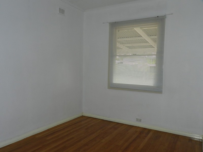 12 Cornwall Street, Berri SA 5343