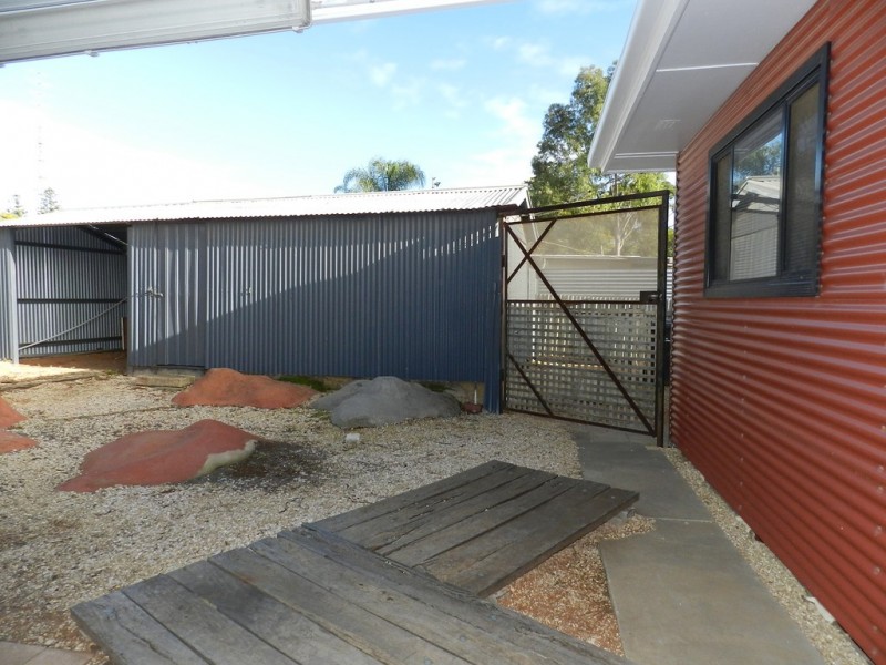 12 Cornwall Street, Berri SA 5343