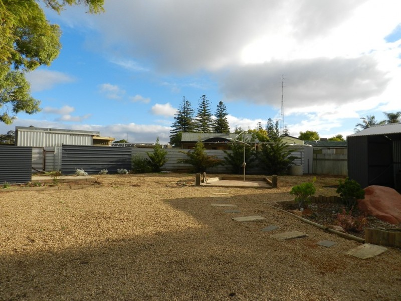 12 Cornwall Street, Berri SA 5343