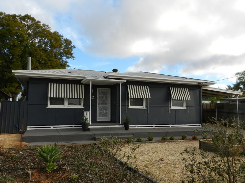 12 Cornwall Street, Berri SA 5343