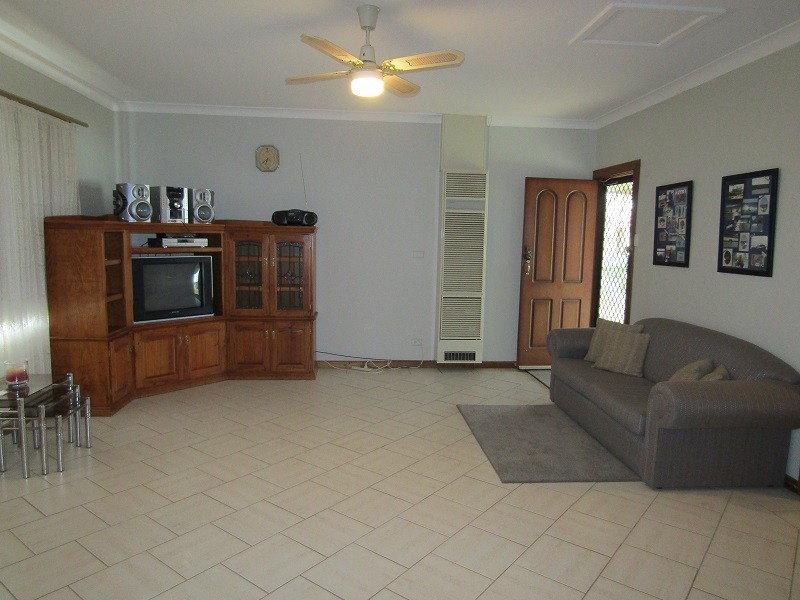 16 West Terrace, Blanchetown SA 5357