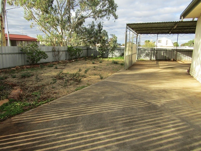 16 West Terrace, Blanchetown SA 5357