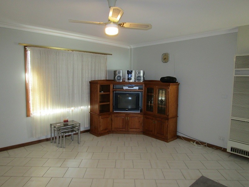 16 West Terrace, Blanchetown SA 5357