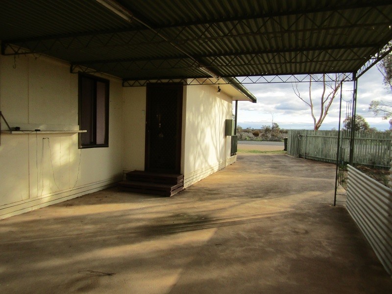 16 West Terrace, Blanchetown SA 5357